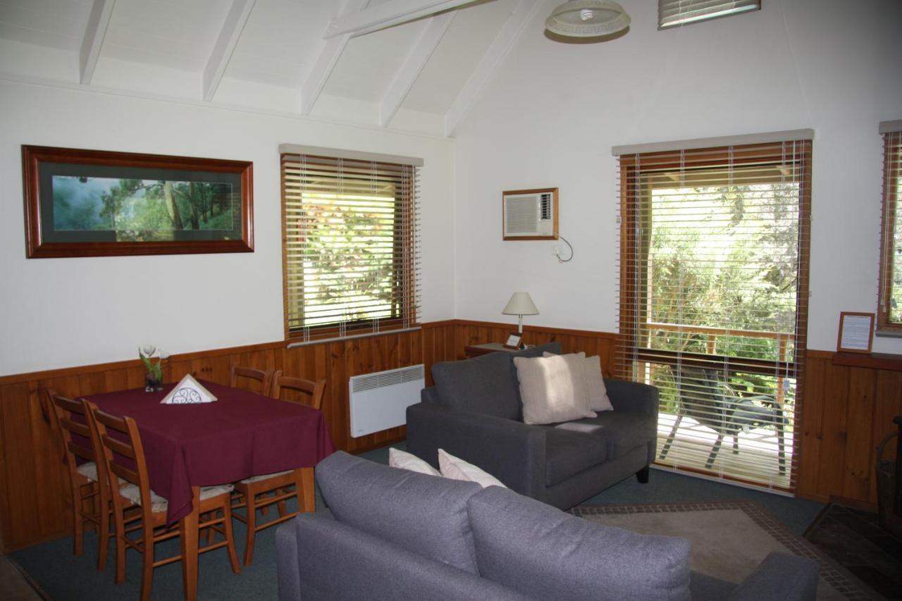 Shady Brook Cottages Harrietville Exterior photo